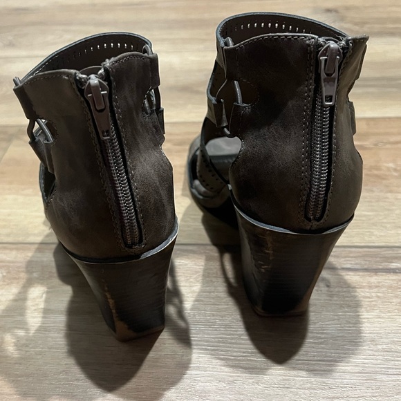 Jellypop Criscilla Fashion Heel Sandal Laser cut detail Size 9 - Picture 6 of 7